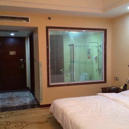 Weihai Happy Hot Spring Hotel Exterior photo